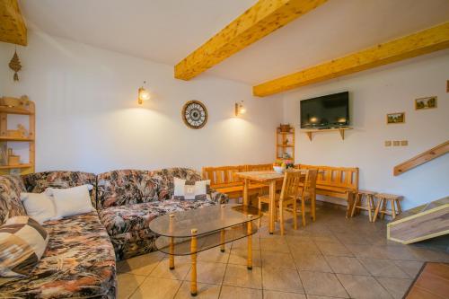 Dotări, Privát NA CHALUPE Partizánska Ľupča 649 (Privat NA CHALUPE Partizanska Lupca 649) in Stary Smokovec Dotări, Privát NA CHALUPE Partizánska Ľupča 649 (Privat NA CHALUPE Partizanska Lupca 649) in Stary Smokovec