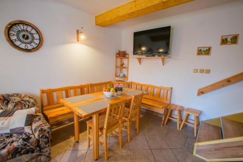 Dotări, Privát NA CHALUPE Partizánska Ľupča 649 (Privat NA CHALUPE Partizanska Lupca 649) in Stary Smokovec Dotări, Privát NA CHALUPE Partizánska Ľupča 649 (Privat NA CHALUPE Partizanska Lupca 649) in Stary Smokovec