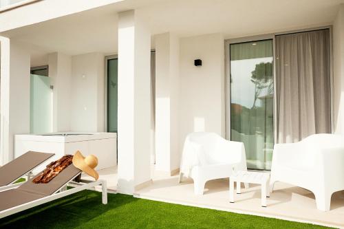 Erkély/terasz, Diamant Hotel & Aparthotel near Platja de Cala Agulla Erkély/terasz, Diamant Hotel & Aparthotel near Platja de Cala Agulla