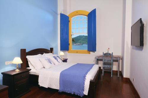 Guestroom, Pousada do Cais in Paraty Historic Center Guestroom, Pousada do Cais in Paraty Historic Center