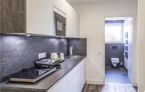 Cocina, Cozy Apartment In Kappeln With Wifi in Olpenitz Cocina, Cozy Apartment In Kappeln With Wifi in Olpenitz