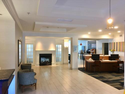 Előcsarnok, Holiday Inn Express Hotel & Suites Bethlehem Airport/Allentown area By IHG in Betlehem (Pennsylvania) Előcsarnok, Holiday Inn Express Hotel & Suites Bethlehem Airport/Allentown area By IHG in Betlehem (Pennsylvania)