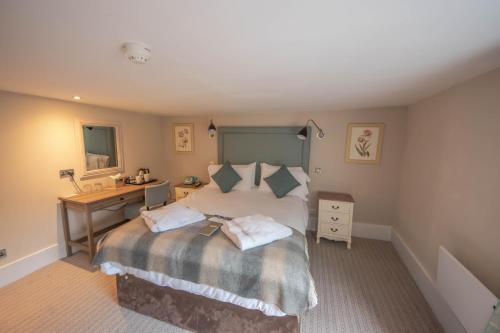 Norfolk Arms Hotel in Arundel Norfolk Arms Hotel in Arundel