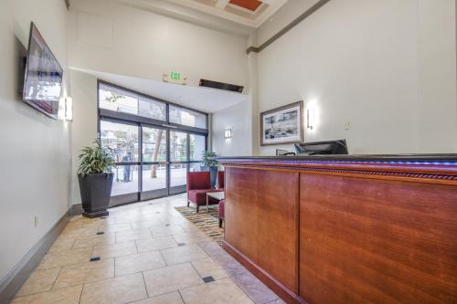 Lobby, Inn@Market near Mission Dolores Park Lobby, Inn@Market near Mission Dolores Park