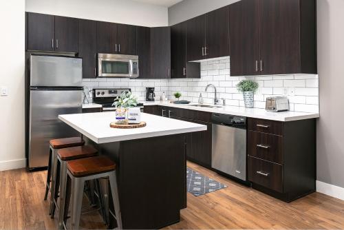 Hotel Criteria SLC Central Free Parking Amenities Alluring 1BR 1BA