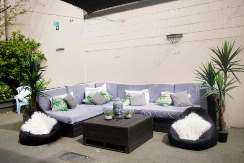 Bridge Backpackers in Nelson Bridge Backpackers in Nelson