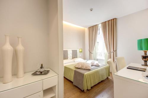 Roma Boutique Hotel in Via Veneto Roma Boutique Hotel in Via Veneto