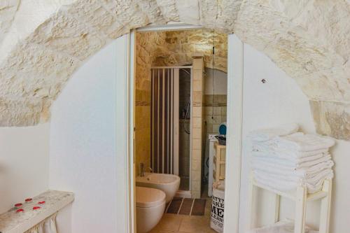 Bathroom, Trulli Borgo Lamie in Lamie di Olimpia Bathroom, Trulli Borgo Lamie in Lamie di Olimpia