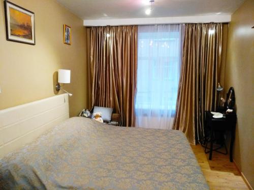 Baltic Amber in Diplomatic District & Free Parking