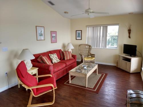 Seahorse Landing #503 Gulf Front Vacation Condo in Cedar Key (FL) Seahorse Landing #503 Gulf Front Vacation Condo in Cedar Key (FL)