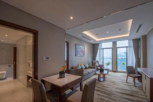 Facilities, Wyndham Garden Hanoi in My Dinh Facilities, Wyndham Garden Hanoi in My Dinh