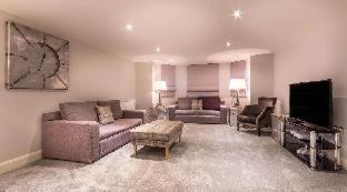 White Hart Hotel & Apartments in Херрогейт White Hart Hotel & Apartments in Херрогейт