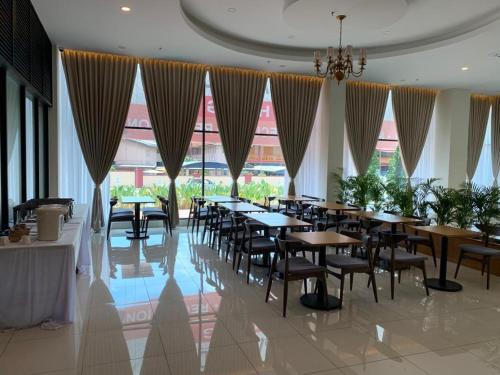 Food and beverages, Maple Lodge near Glow Park - Batu Pahat Food and beverages, Maple Lodge near Glow Park - Batu Pahat