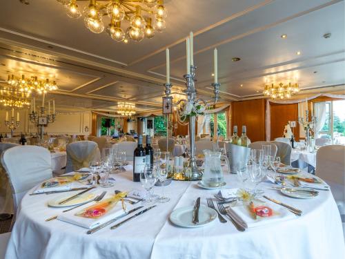 Банкетна зала, Fredrick's Hotel Restaurant Spa in Мейдънхед Банкетна зала, Fredrick's Hotel Restaurant Spa in Мейдънхед