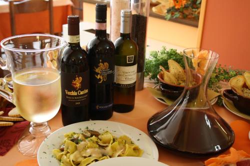 Hotel Ristorante Il Pino in Chiusi Hotel Ristorante Il Pino in Chiusi