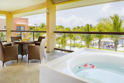 Balcony/terrace, Barcelo Maya Beach - All Inclusive in Puerto Aventuras Balcony/terrace, Barcelo Maya Beach - All Inclusive in Puerto Aventuras