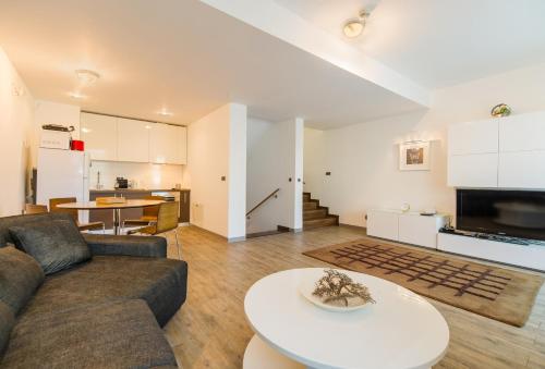 Nature Retreat 2 bedroom apartment Silver Mountain in Poiana Brasov Nature Retreat 2 bedroom apartment Silver Mountain in Poiana Brasov