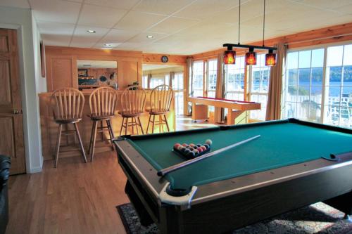 Marina Vista in Кеука Парк (Нью-Йорк) Marina Vista in Кеука Парк (Нью-Йорк)