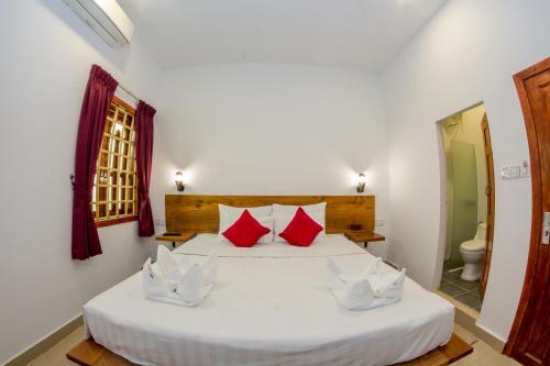 Salle de bain, Poolside Villa in Phnom Penh Salle de bain, Poolside Villa in Phnom Penh