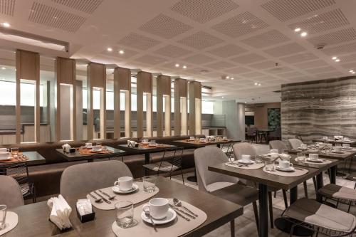 餐饮, Huinid Obelisco Hotel in 布宜诺斯艾利斯 餐饮, Huinid Obelisco Hotel in 布宜诺斯艾利斯