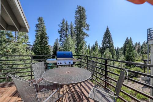 Eagle's Landing Condo 68 in Lakeshore (CA) Eagle's Landing Condo 68 in Lakeshore (CA)