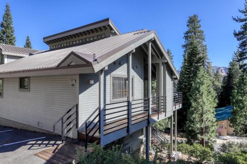 Eagle's Landing Condo 68 in Lakeshore (CA) Eagle's Landing Condo 68 in Lakeshore (CA)