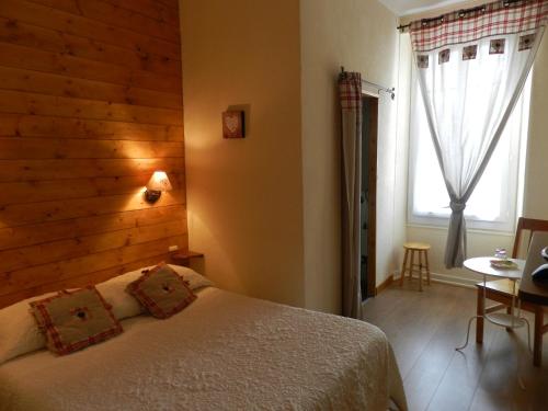 Hotel du Mont Blanc in แซลลง Hotel du Mont Blanc in แซลลง