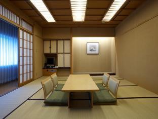 Toshi Center Hotel in Akaszaka Toshi Center Hotel in Akaszaka