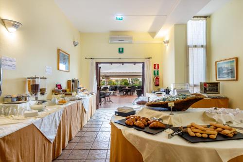 Hotel Le Mimose in San Teodoro City Centre Hotel Le Mimose in San Teodoro City Centre