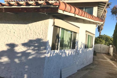Exterior view, 3 Bedrooms Guest House, Pacific Beach, Sea World, Downtown,& 3 bus lines-3 in Bay Park Exterior view, 3 Bedrooms Guest House, Pacific Beach, Sea World, Downtown,& 3 bus lines-3 in Bay Park