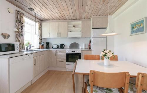 Konyha, Skagenhuset Lejl, 1 in Allinge Konyha, Skagenhuset Lejl, 1 in Allinge