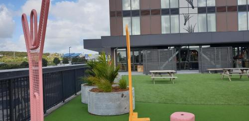 Restaurante, Ramada Suites by Wyndham Auckland Manukau Pacfic Centre in Auckland Restaurante, Ramada Suites by Wyndham Auckland Manukau Pacfic Centre in Auckland