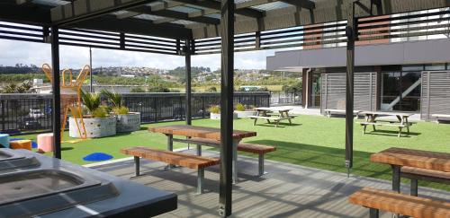 Restaurante, Ramada Suites by Wyndham Auckland Manukau Pacfic Centre in Auckland Restaurante, Ramada Suites by Wyndham Auckland Manukau Pacfic Centre in Auckland