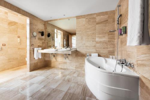 ห้องน้ำ, เอ็กเซ ลาส ปาลมาส (Exe Las Palmas) in กรานคานาเรีย ห้องน้ำ, เอ็กเซ ลาส ปาลมาส (Exe Las Palmas) in กรานคานาเรีย