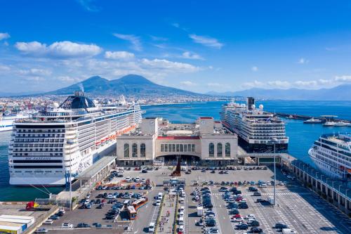 This photo about Smart Hotel Napoli shared on HyHotel.com