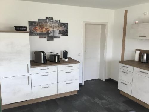 廚房, Ferienwohnung zum Heilbrünnchen (Ferienwohnung zum Heilbrunnchen) in 埃梅爾斯豪森 廚房, Ferienwohnung zum Heilbrünnchen (Ferienwohnung zum Heilbrunnchen) in 埃梅爾斯豪森