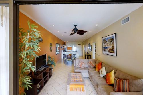 Sunrise 22 in Tamarindo Sunrise 22 in Tamarindo