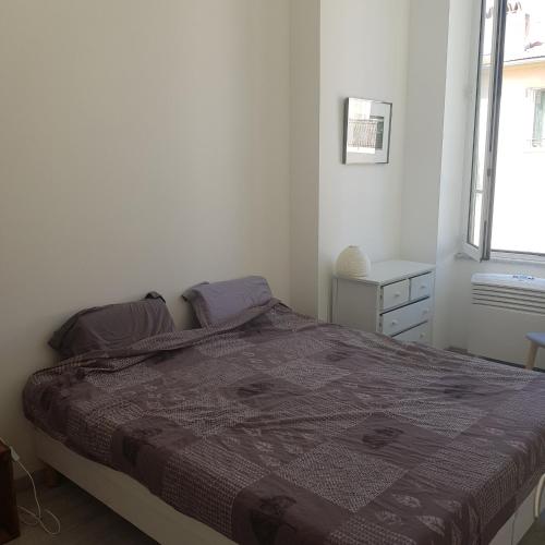 Charmant 2 pièces Menton centre 5 min de la plage