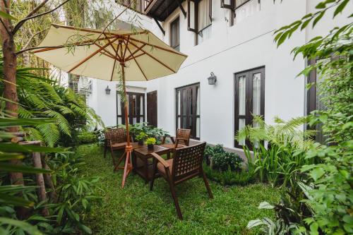 Garden, El Barrio Lanna in Chiang Mai Garden, El Barrio Lanna in Chiang Mai