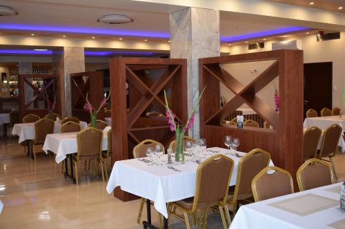 Restaurante, Hotel Biały (Hotel Bialy) in Walbrzych Restaurante, Hotel Biały (Hotel Bialy) in Walbrzych