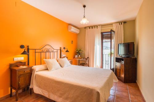 Hostal El Escudo de Mijas in ميجاس Hostal El Escudo de Mijas in ميجاس