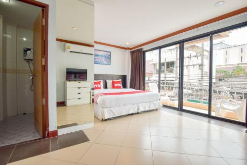 OYO 386 Phuket Iyh Islands Boutique Hotel