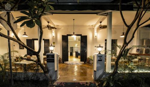 ทางเข้า, SYRI Boutique Guesthouse Restaurant & Cafe in เวียงจันทน์ ทางเข้า, SYRI Boutique Guesthouse Restaurant & Cafe in เวียงจันทน์