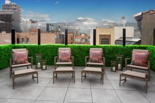 Balcony/terrace, Redford Hotel in Lower East Side Balcony/terrace, Redford Hotel in Lower East Side