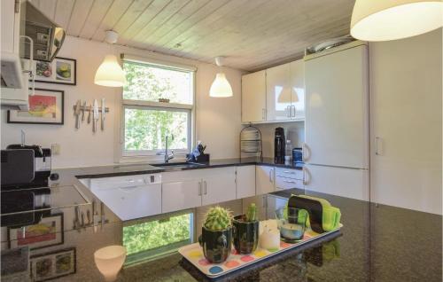 مطبخ, Three-Bedroom Holiday Home In Juelsminde in Juelsminde Town Center مطبخ, Three-Bedroom Holiday Home In Juelsminde in Juelsminde Town Center