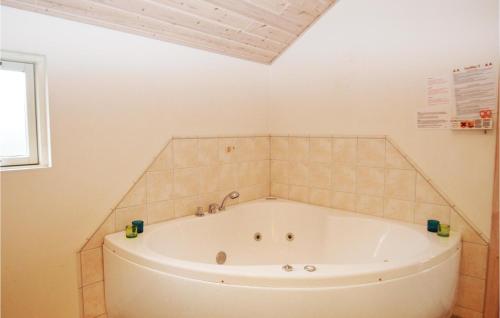 Bathroom, Holiday Home Kaninstien Væggerløse V Denmark in Idestrup Bathroom, Holiday Home Kaninstien Væggerløse V Denmark in Idestrup