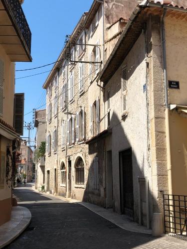 Cosy apartment Vieil Antibes