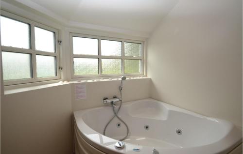 Bathroom, Holiday Home Bæverstien Væggerløse Ii in Idestrup Bathroom, Holiday Home Bæverstien Væggerløse Ii in Idestrup