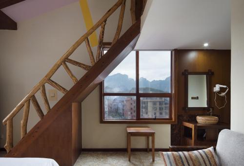 This photo about Floral Hotel· Zhangjiajie Debao Boutique Hotel shared on HyHotel.com
