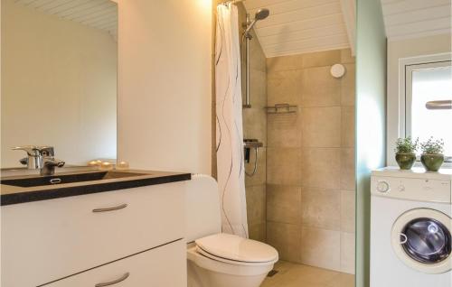 Bathroom, Holiday Home Nymandsbjerg Hvide Sande X in Hvide Sande Bathroom, Holiday Home Nymandsbjerg Hvide Sande X in Hvide Sande